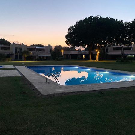Casa De Ferias Com Piscina - Condominio Vilamouratenis Ngoại thất bức ảnh